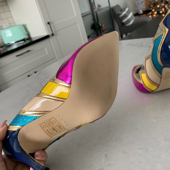 SOLD! Aldo Heels - Picture 5 of 5